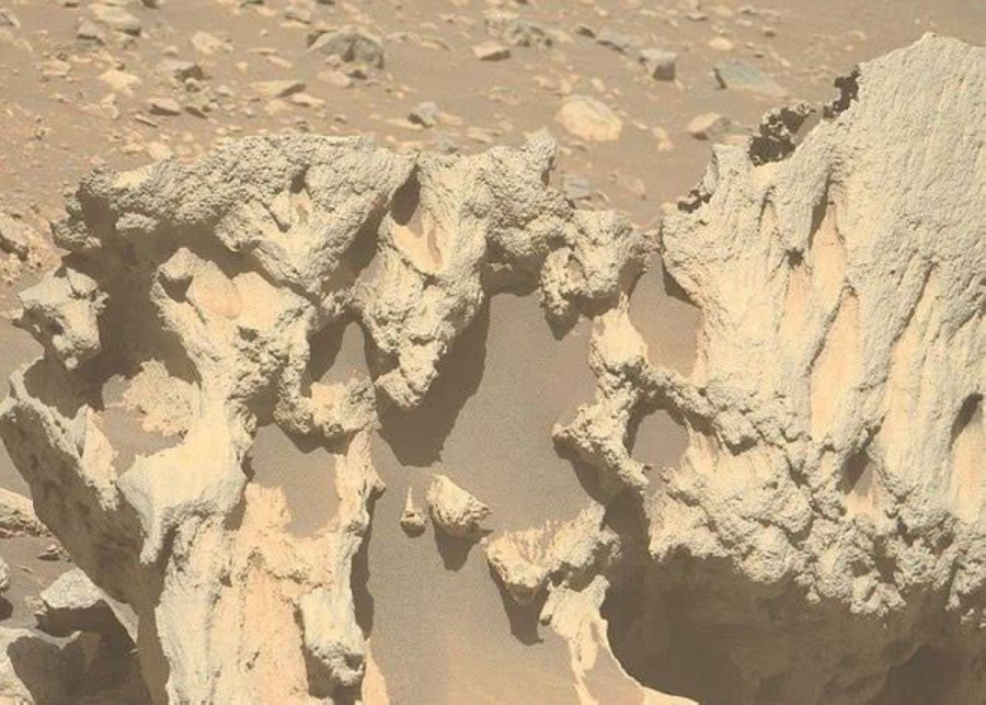 ما سرها؟ ناسا مصدومة من صخرة