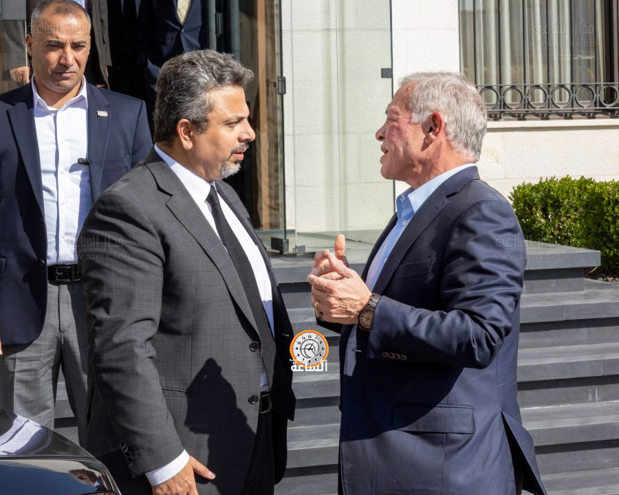 الملك يزور منزل السفير الدباس معزيا