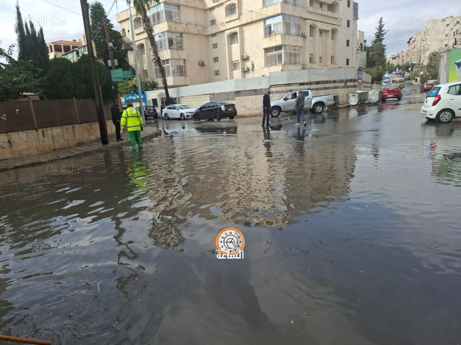 شارع البقيع في حي الرشيد.. خلل