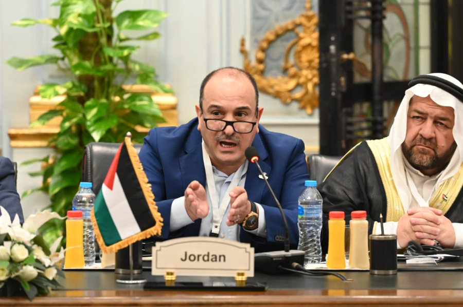 العياصرة من القاهرة: على الأوروبيين تدشين