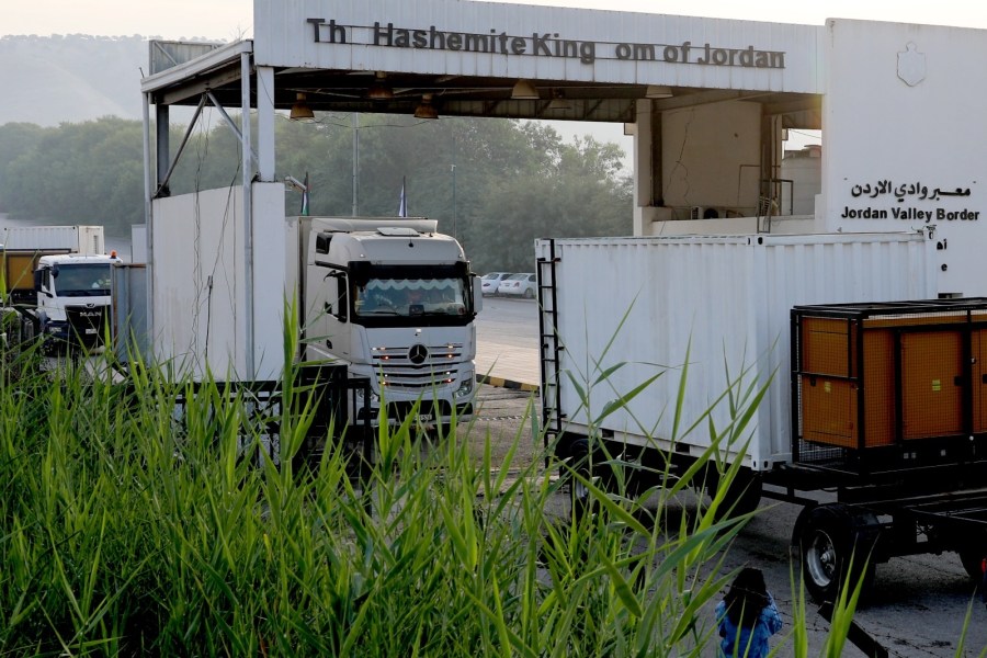 الأردن يرسل مخبزين متنقلين جديدين إلى