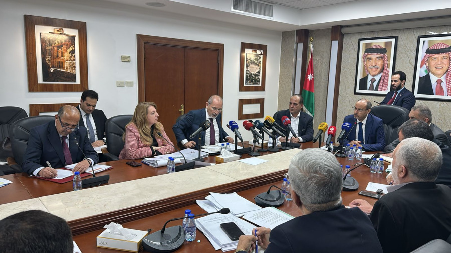 الصفدي: نعمل بقيادة الملك على خدمة