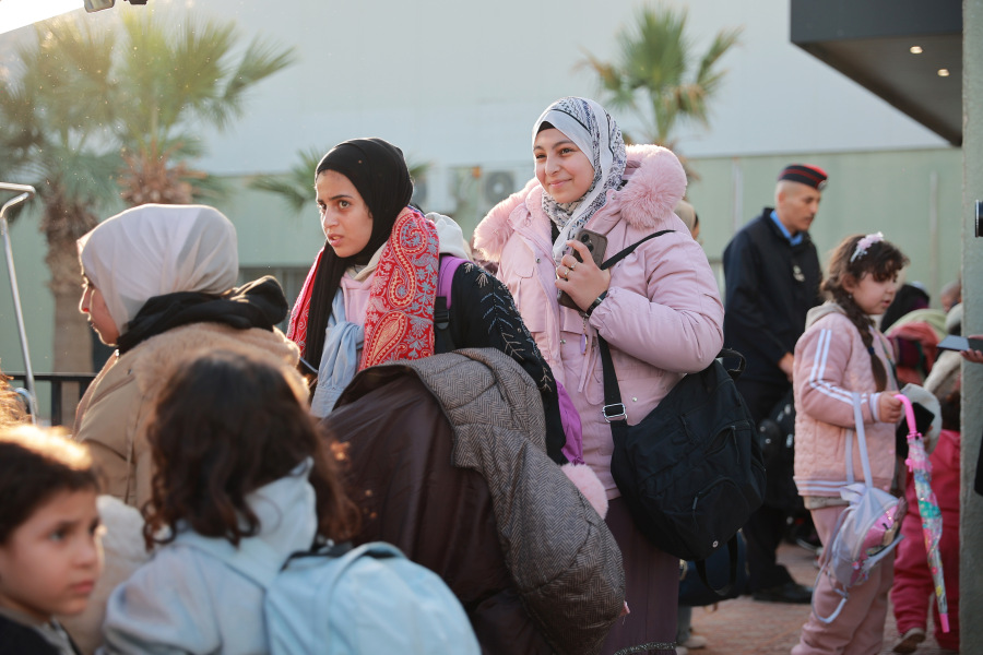 140 طفلا يعودون مع ذويهم إلى