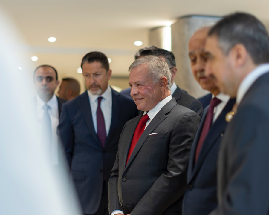 الملك يحضر في غرفة صناعة عمان