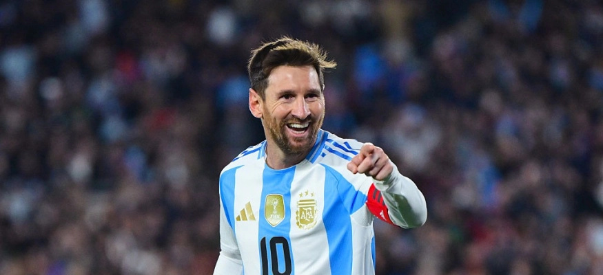 أول تعليق من ميسي على مواجهة