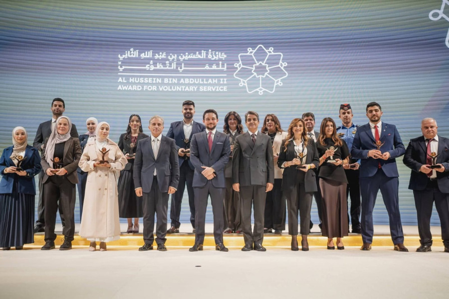 بني هاني يهنئ الفائزين بجائزة الحسين