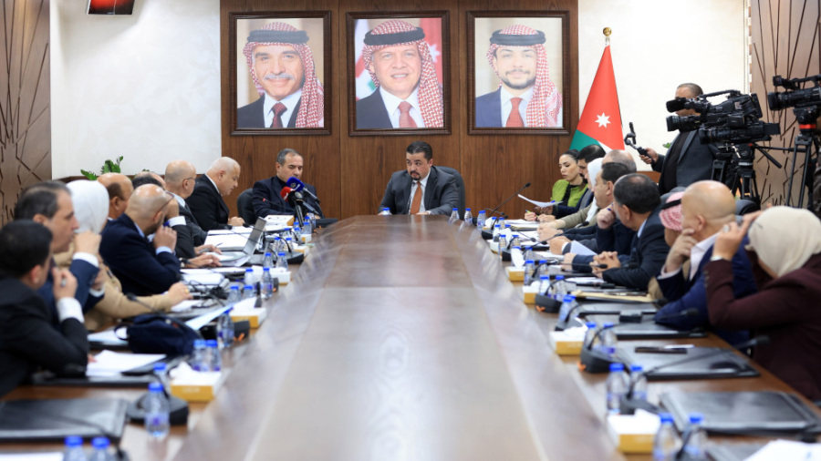 البكار: سعي لرفع رواتب تقاعدية تقل