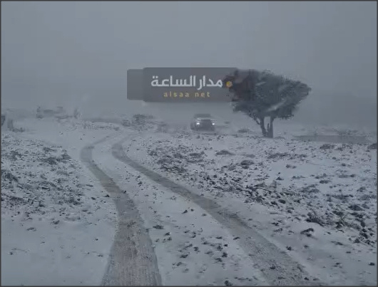 شاهد.. تراكم الثلوج في الهيشة بلواء