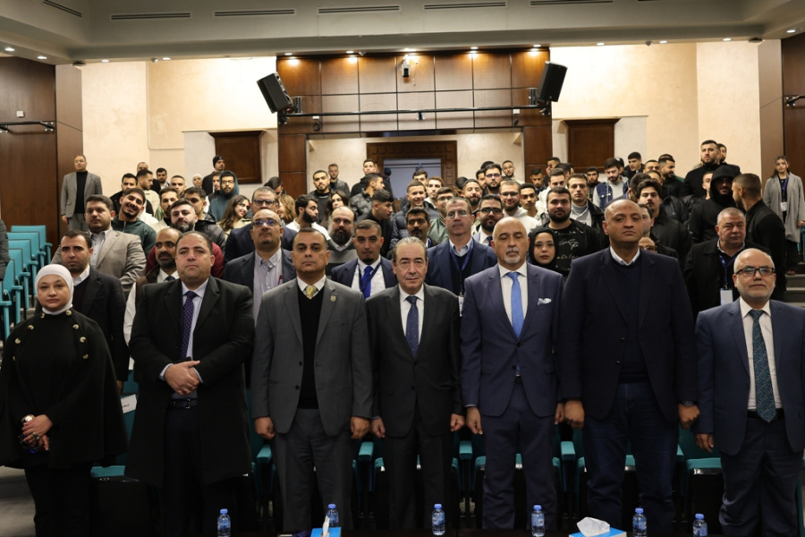 عمّان الأهلية تفتتح فعاليات يوم الخريج