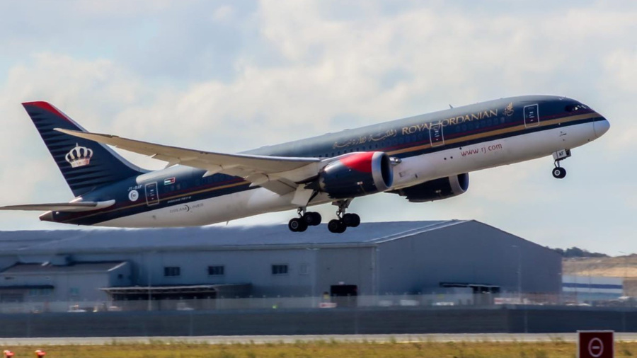 الملكية تسير 11 رحلة إلى قطر