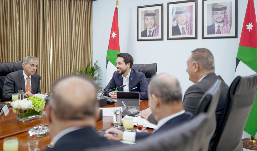 ولي العهد يترأس اجتماعا للاطلاع على