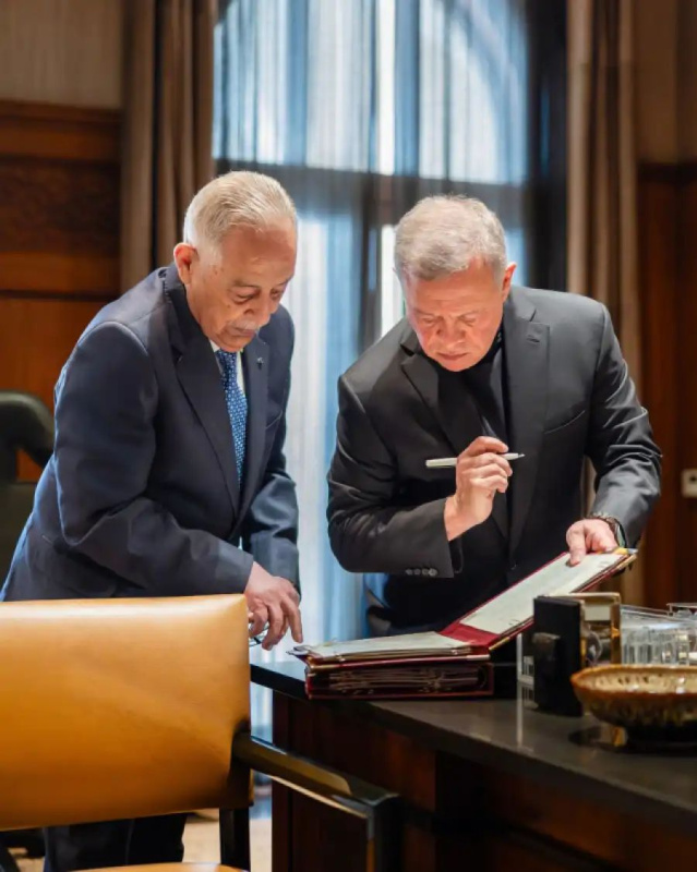 خميس تكتب: إلى من يحملون الأمانة