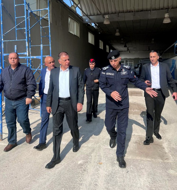 الفراية يتفقد الأعمال الإنشائية في جسر