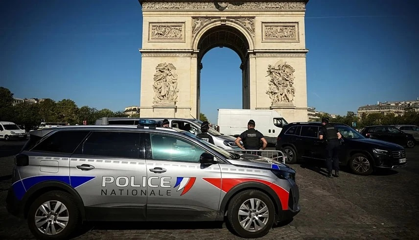 ياقوت وذهب ودراجة نارية.. تفاصيل عملية