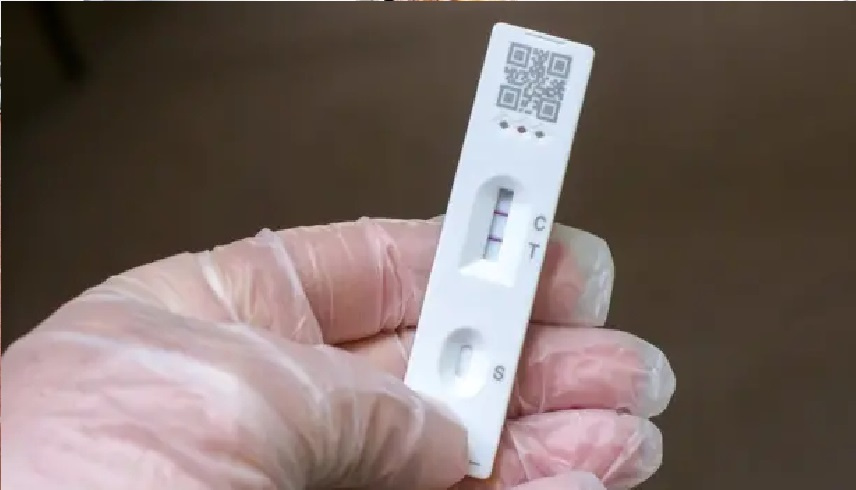 بينما تأكل.. كيف تكتشف إصابتك بكوفيد-19