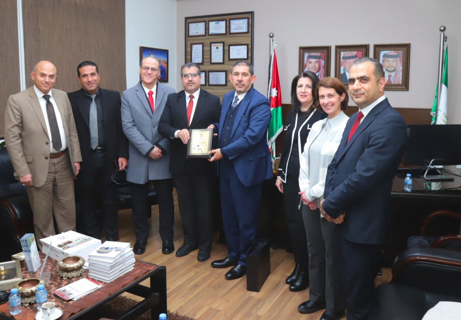 جامعة البترا ومعهد الدراسات المصرفية يوقعان