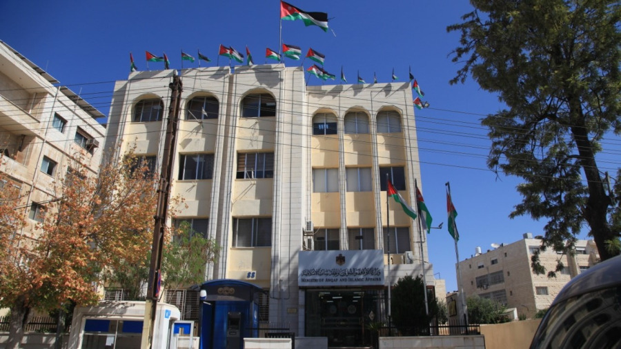 الأوقاف تدعو الراغبين بأداء العمرة إلى