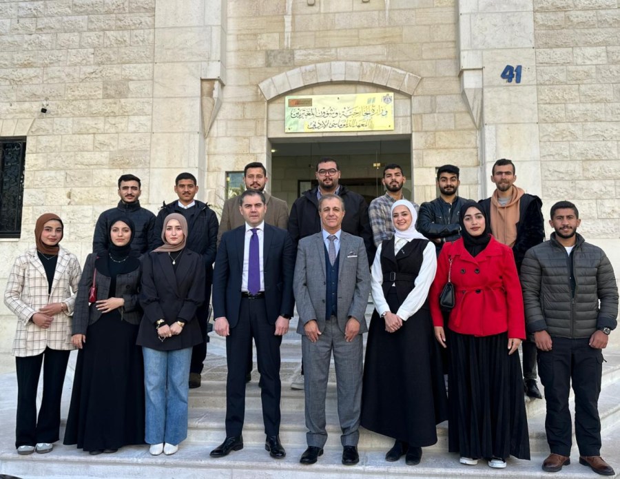 مبادرة النشامى تشارك بتدريب في المعهد