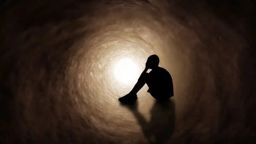 الآفات المستأنسة: فخ العادة وحجب العبادة