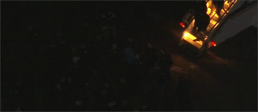 لحظة إخراج الرئيس الفنزويلي مادورو من