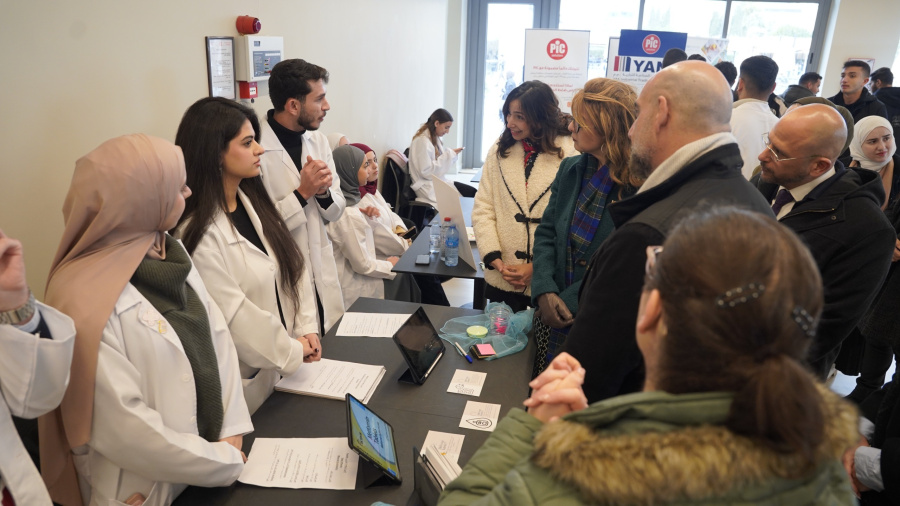 نقيب الصيادلة الكيلاني يفتتح حملة توعوية