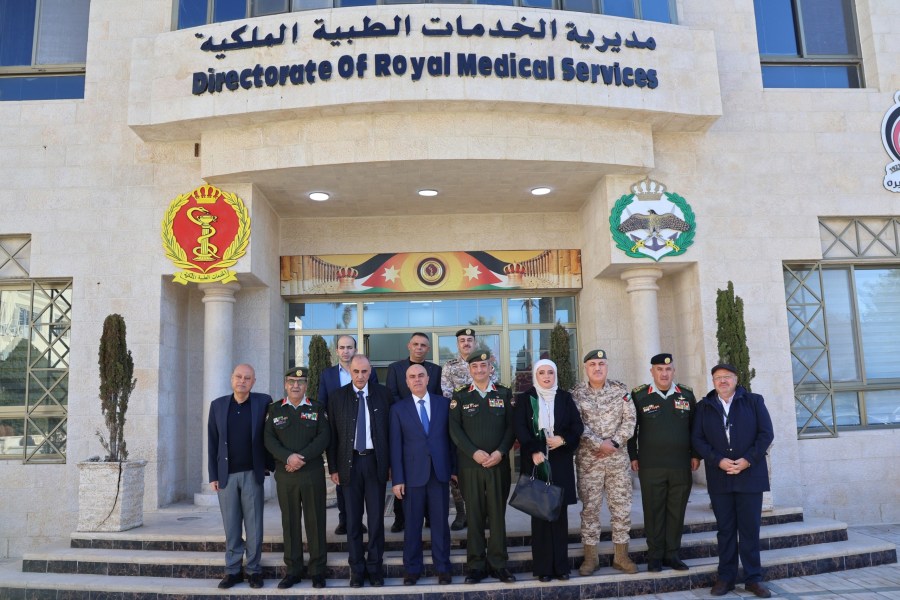 الخدمات الطبية الملكية تعالج منتسبي الضمان