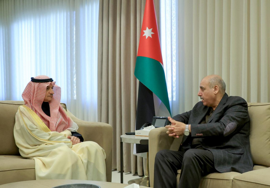 القاضي يستقبل السفير السعودي