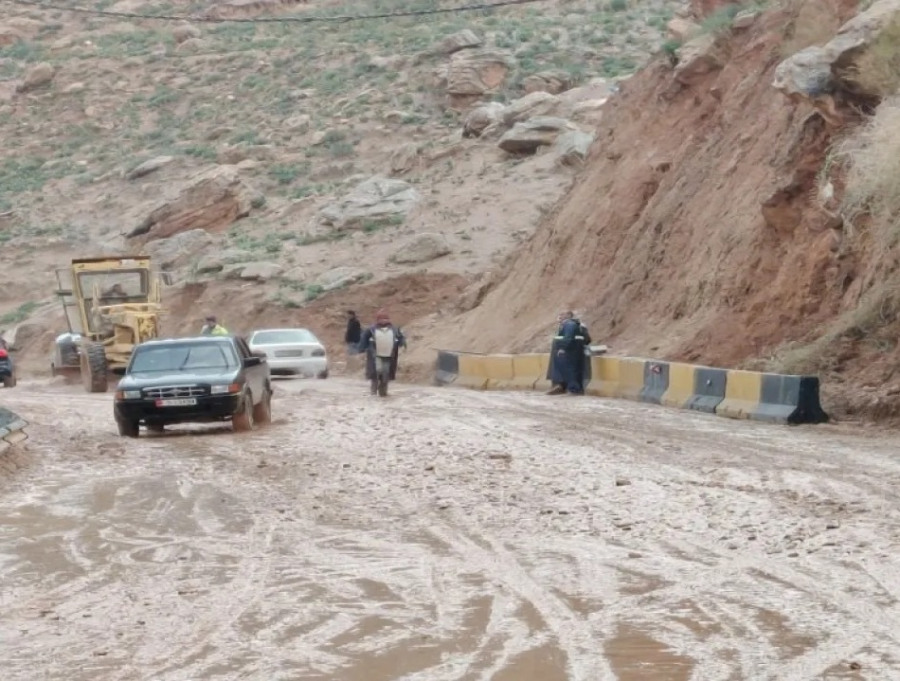 إعادة فتح شارع سيل الزرقاء الفرعي