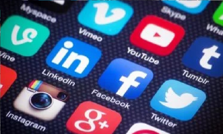 مصر بصدد حظر منصات التواصل على