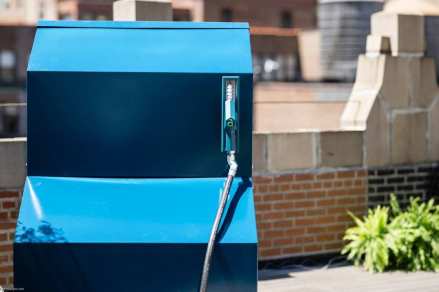 بنزين من الهواء والماء.. شركة أمريكية