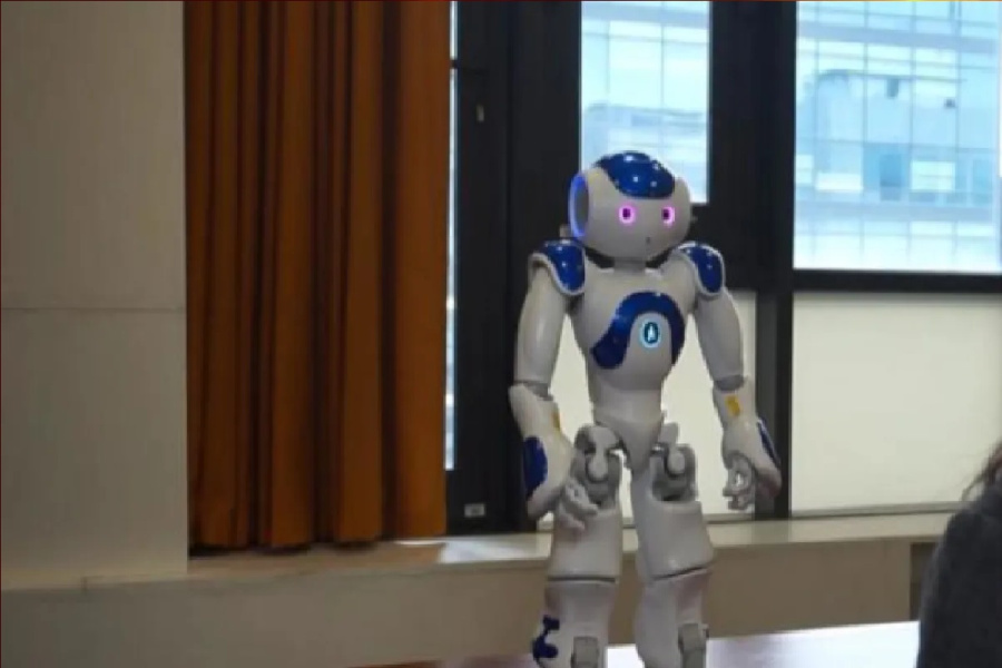 الذكاء الاصطناعي يكسر حواجز الصمت: روبوتات