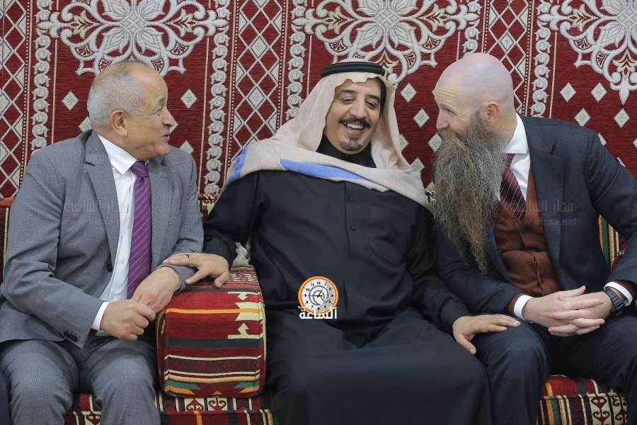 السفير الامريكي هولتسنايدر يزور قبيلة الدعجة..