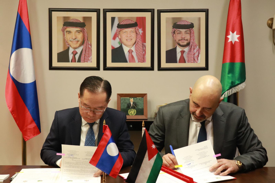 الأردن يقيم علاقات دبلوماسية مع جمهورية