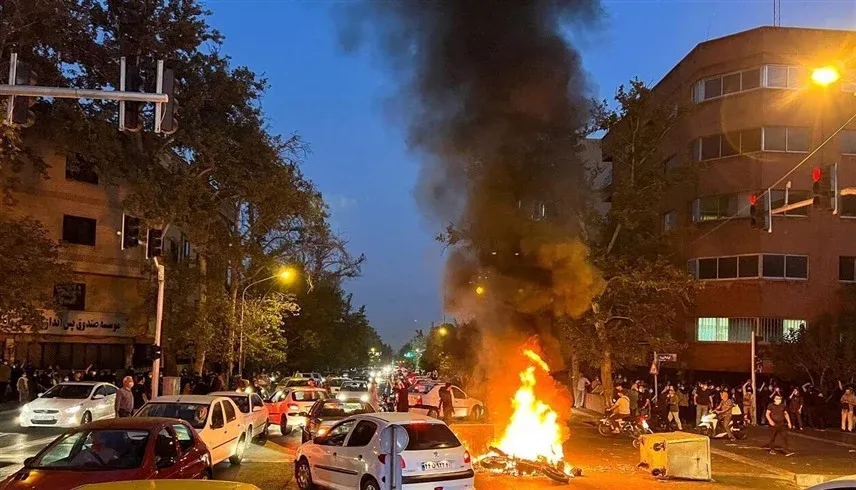 شهود عيان: تراكم الجثث فوق بعضها