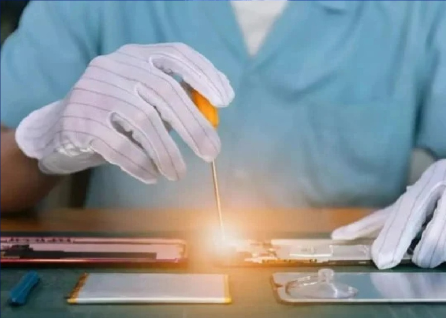 ذهب من النفايات بثلث سعر السوق..