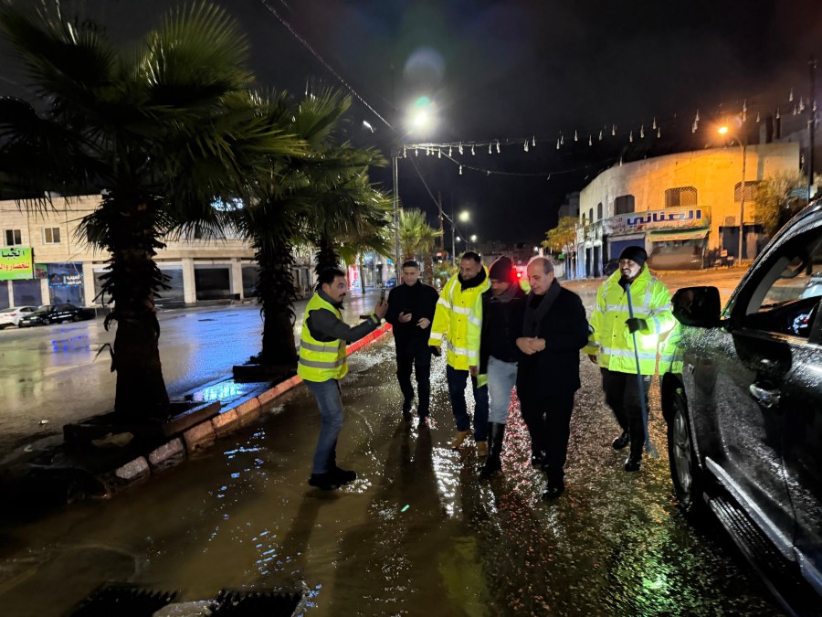 المصري يتفقد فجرا ناعور ومادبا: الانتشار