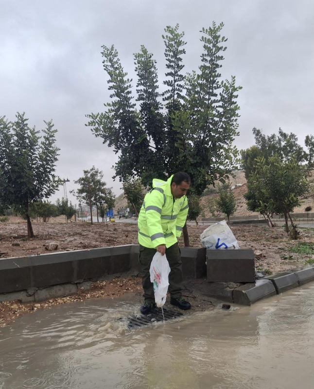 صورة عفوية.. مدير منطقة أمانة ماركا