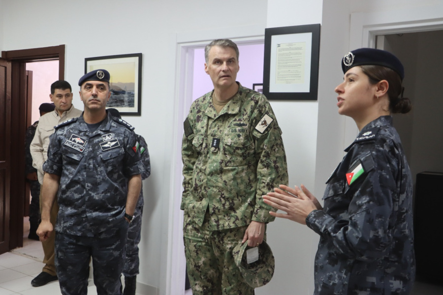 قائد القوات البحرية في القيادة المركزية