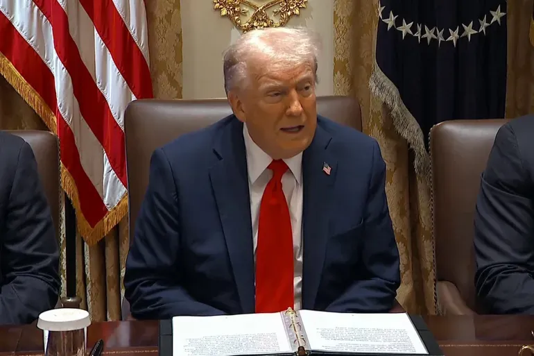 البنتاغون يعرض خيارات ضرب إيران.. وترامب