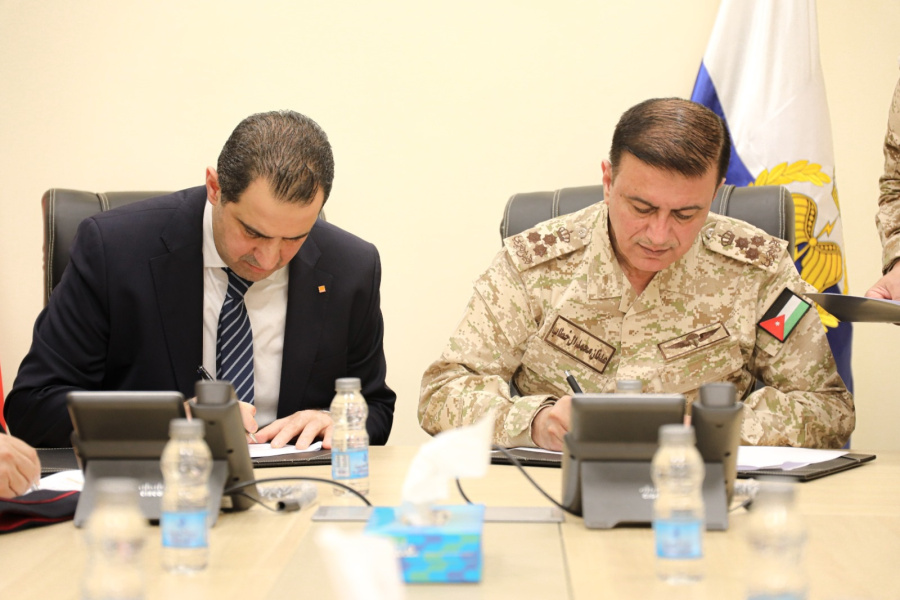 القوات المسلحة توقّع ملحق اتفاقية تزويد