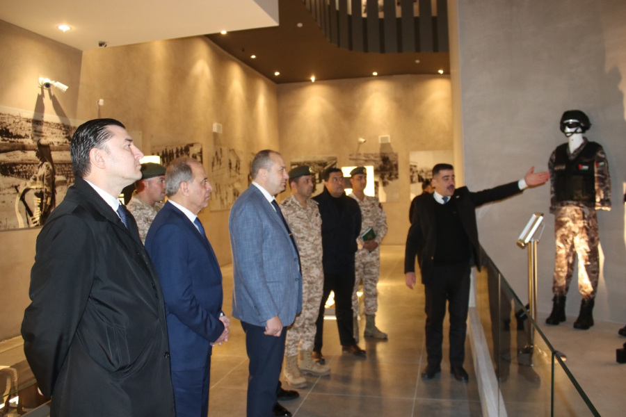 وزير الرياضة والشباب السوري يزور صرح