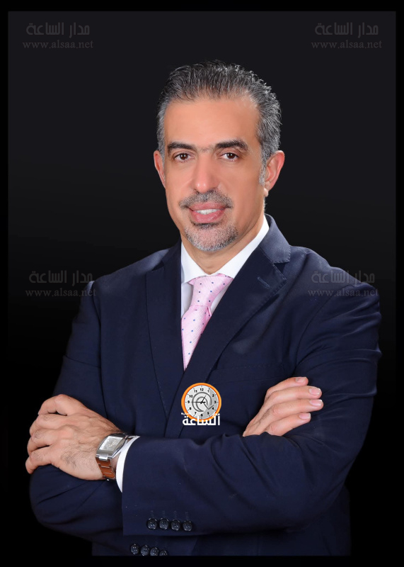 الدكتور خالد شاكر إبراهيم وطاقم مستشفى