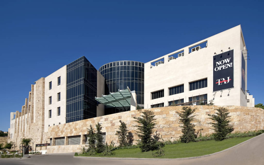 فيصل رجائي سلفيتي يشتري 5000 سهم