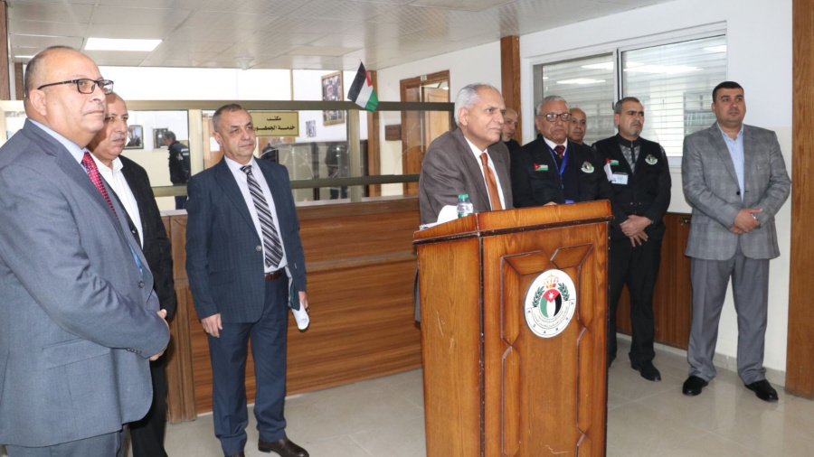 المتقاعدين العسكريين تسير أولى رحلات العمرة