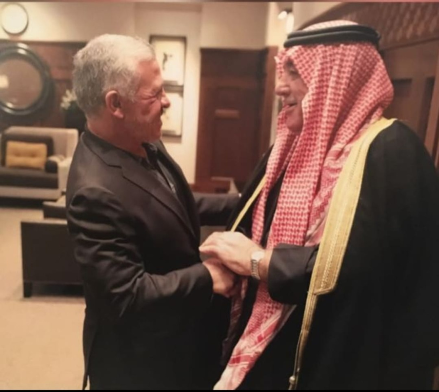 عشيرة المومني تهنىء الملك