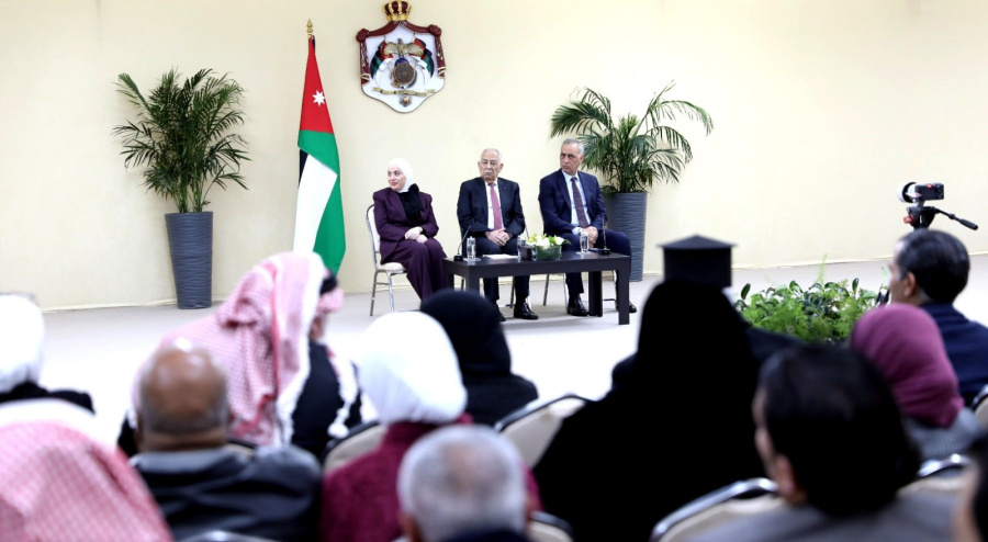 تسليم الدعم الملكي السنوي لـ 438