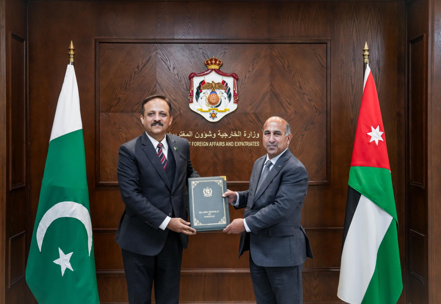 الخارجية تتسلم أوراق اعتماد السفير الباكستاني