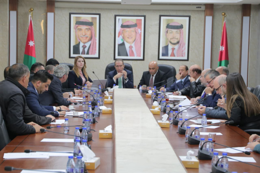 الميثاق النيابية والصحة النيابية تبحثان توصيات