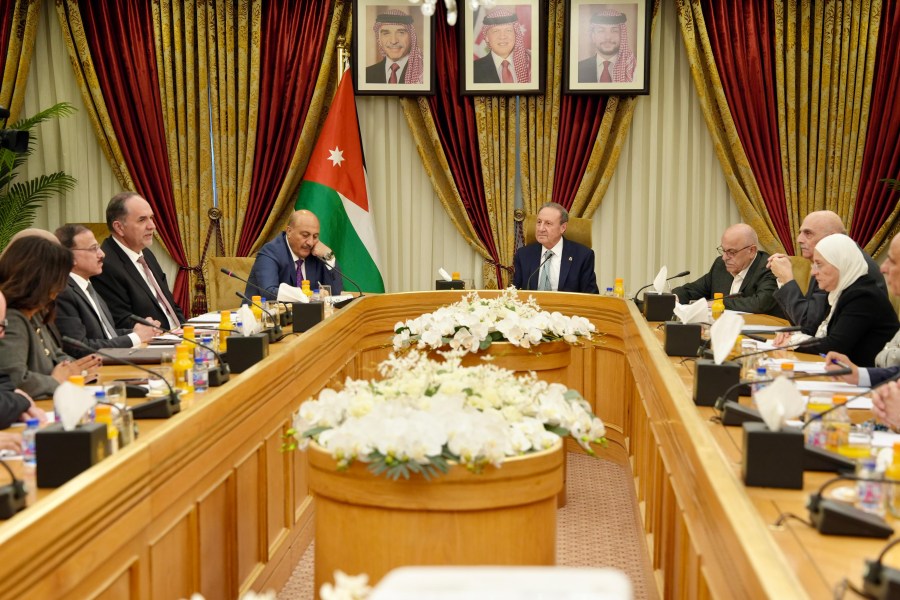 قانونية الأعيان تقر 4 مشاريع قوانين