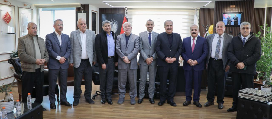 كهرباء إربد تكرّم المحافظ السابق العتوم